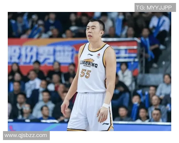 韩德君:从篮球新星到中国男篮的中流砥柱,见证荣耀与挑战的成长之路 韩德君:从篮球新星到中国男篮的中流砥柱,见证荣耀与挑战的成长之路